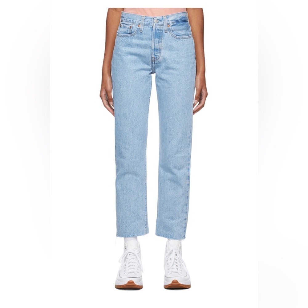 Levi’s straight wedgie jeans light wash size 27